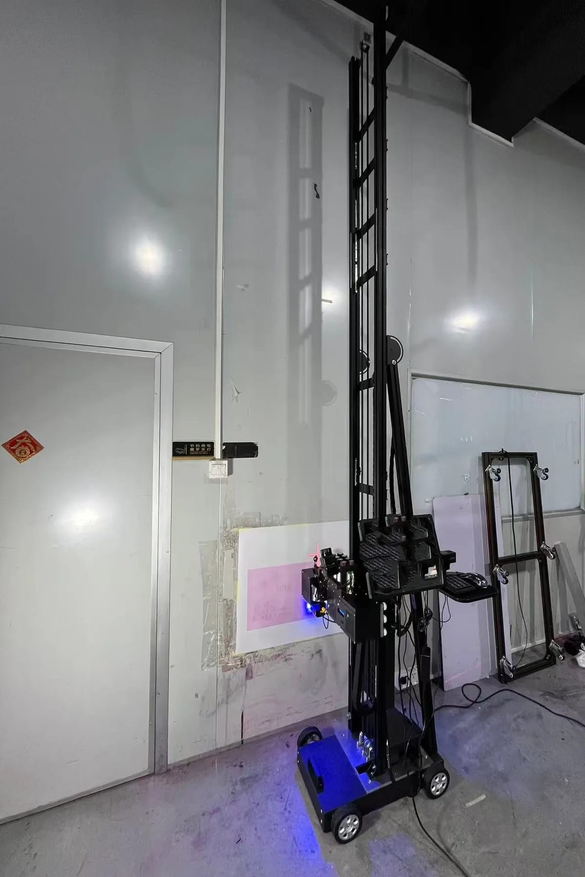 RN-725 Max Side View